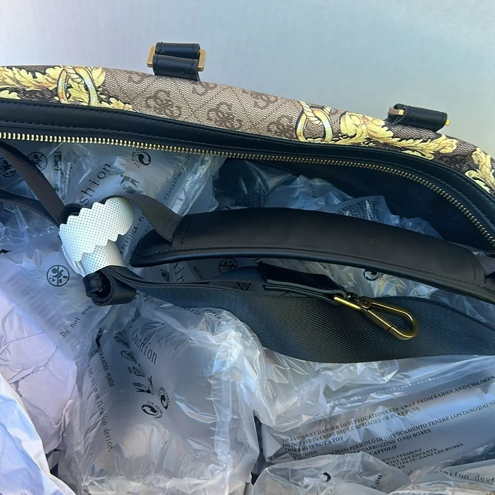 New GUESS Large Travel bag